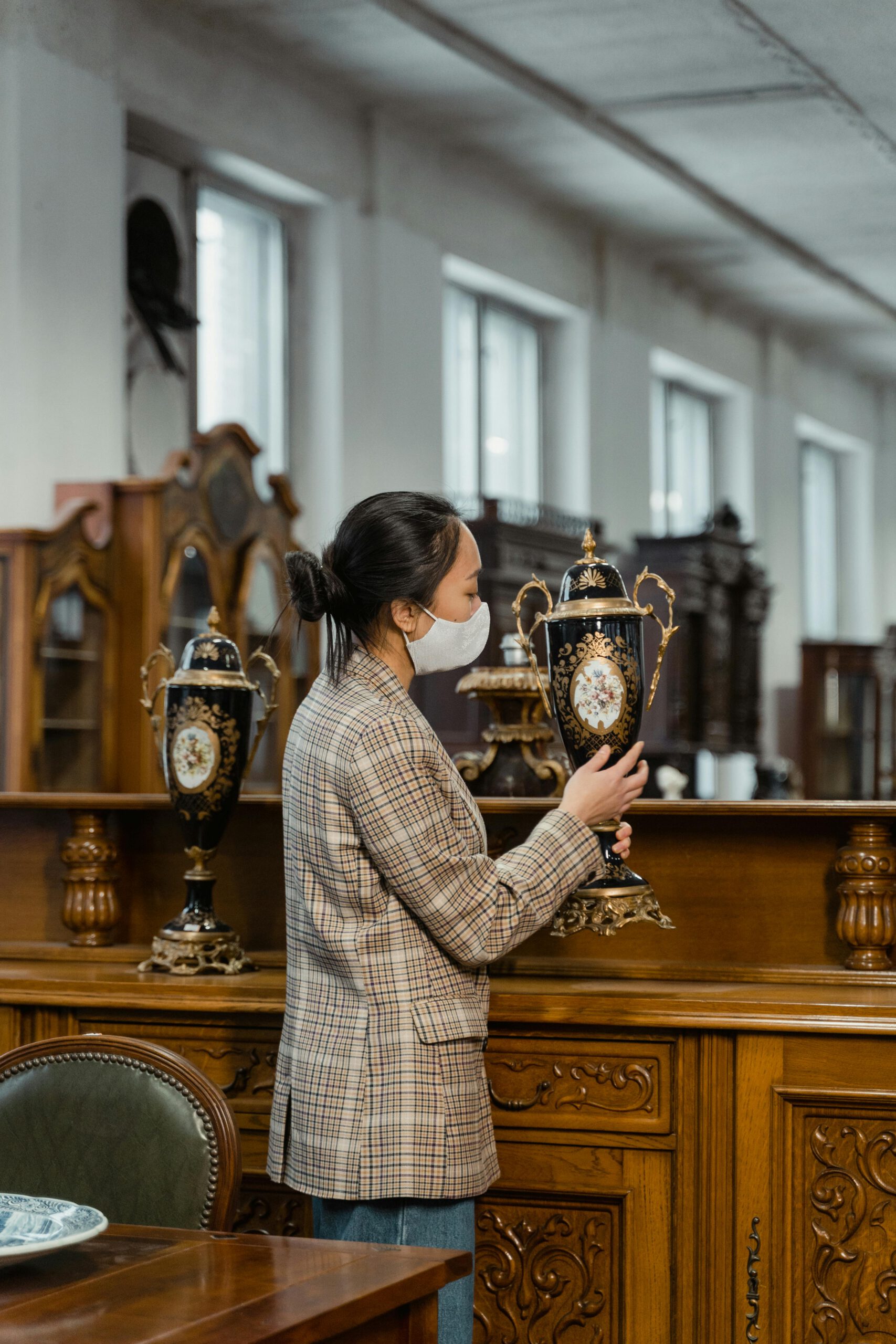 antiquedealer